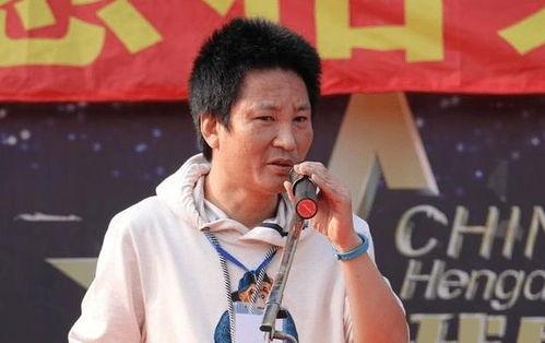 娱乐圈吃瓜导演有哪些,揭秘那些热衷于吃瓜的导演们  第3张